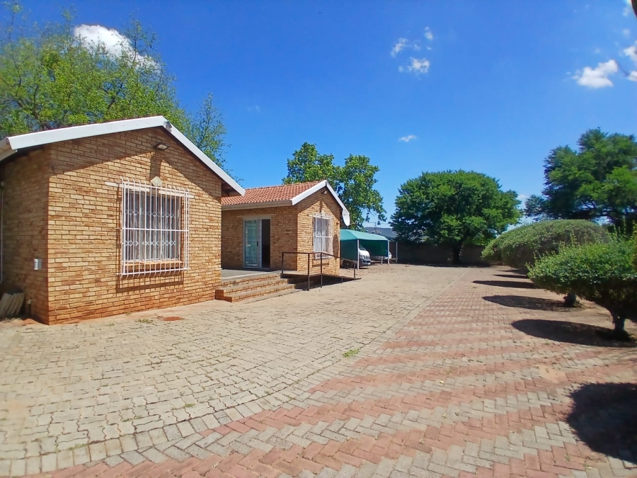 Commercial Property for Sale in Rietvly A H North West